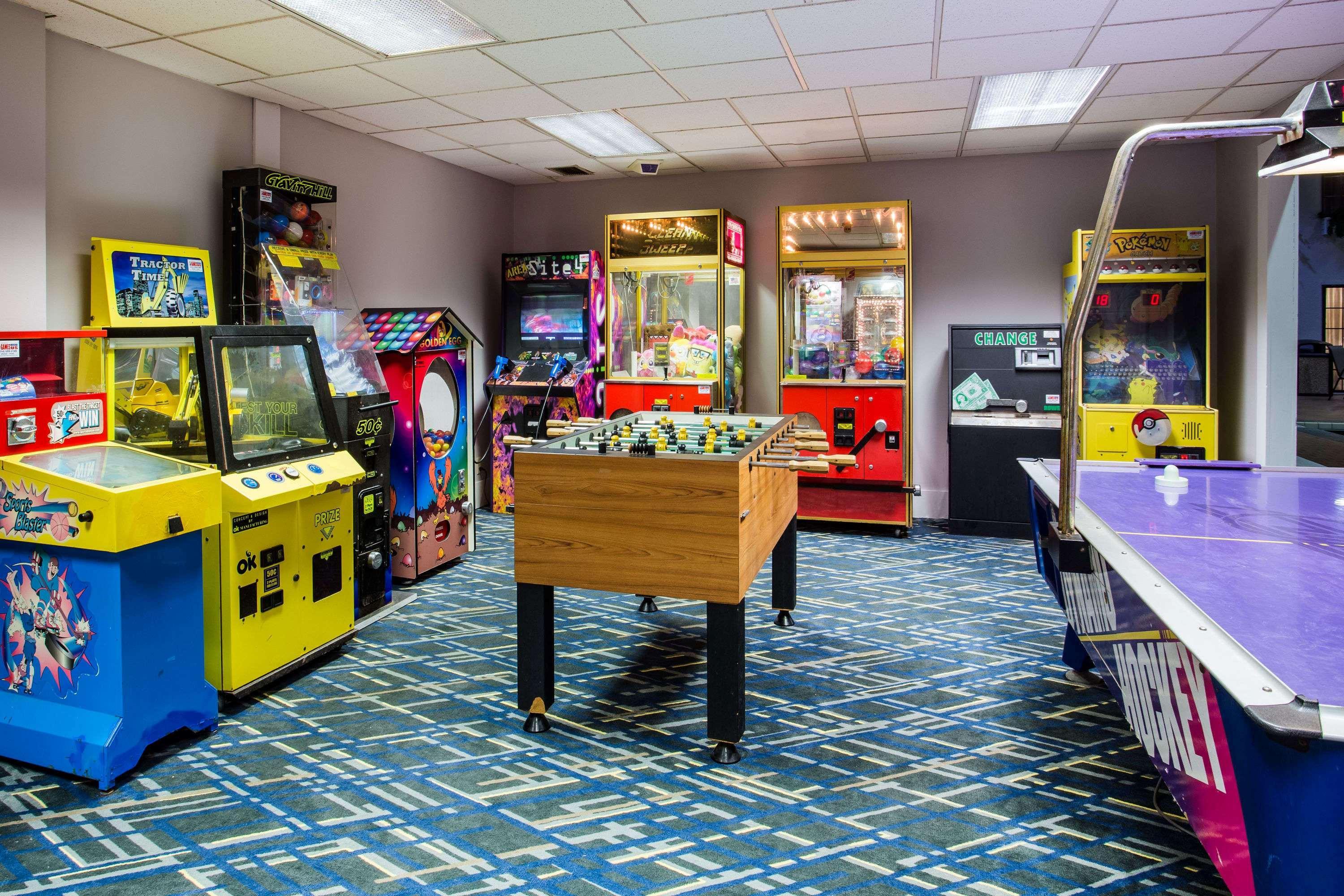 Baymont By Wyndham Madison West/Middleton Wi West Hotel Bagian luar foto