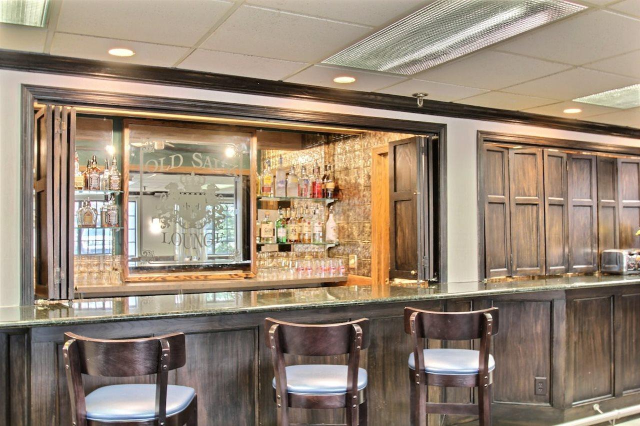 Baymont By Wyndham Madison West/Middleton Wi West Hotel Bagian luar foto