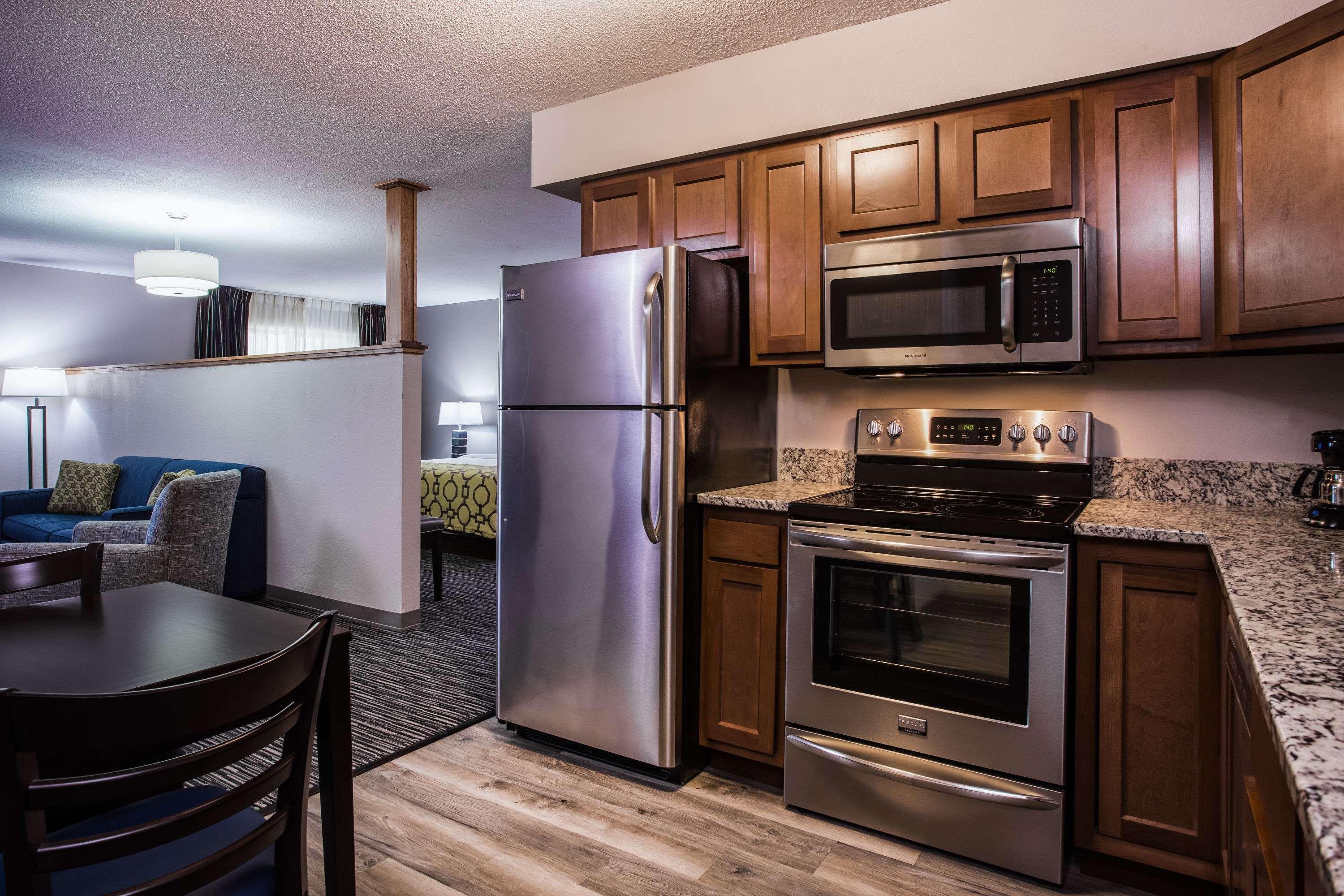 Baymont By Wyndham Madison West/Middleton Wi West Hotel Bagian luar foto